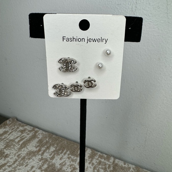 Earring Set - Picture 3 of 7